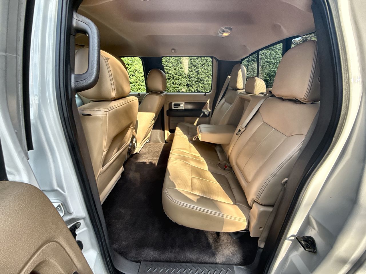 2014 Ford F-150 Lariat photo 21