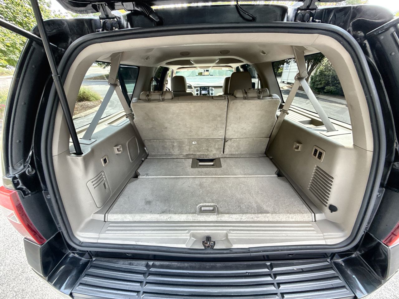 2013 Ford Expedition EL Limited photo 22