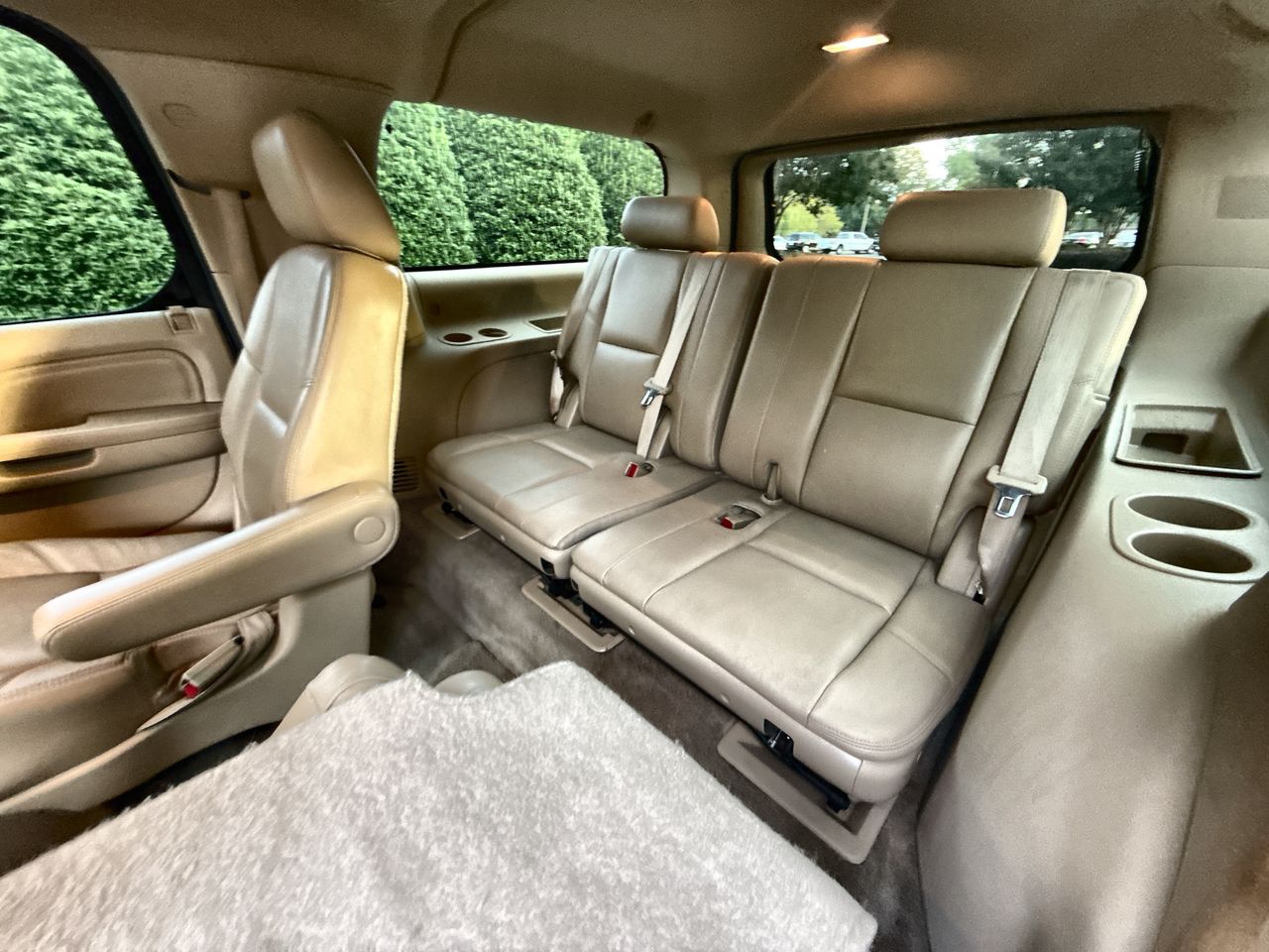 2014 Cadillac Escalade ESV Luxury photo 23