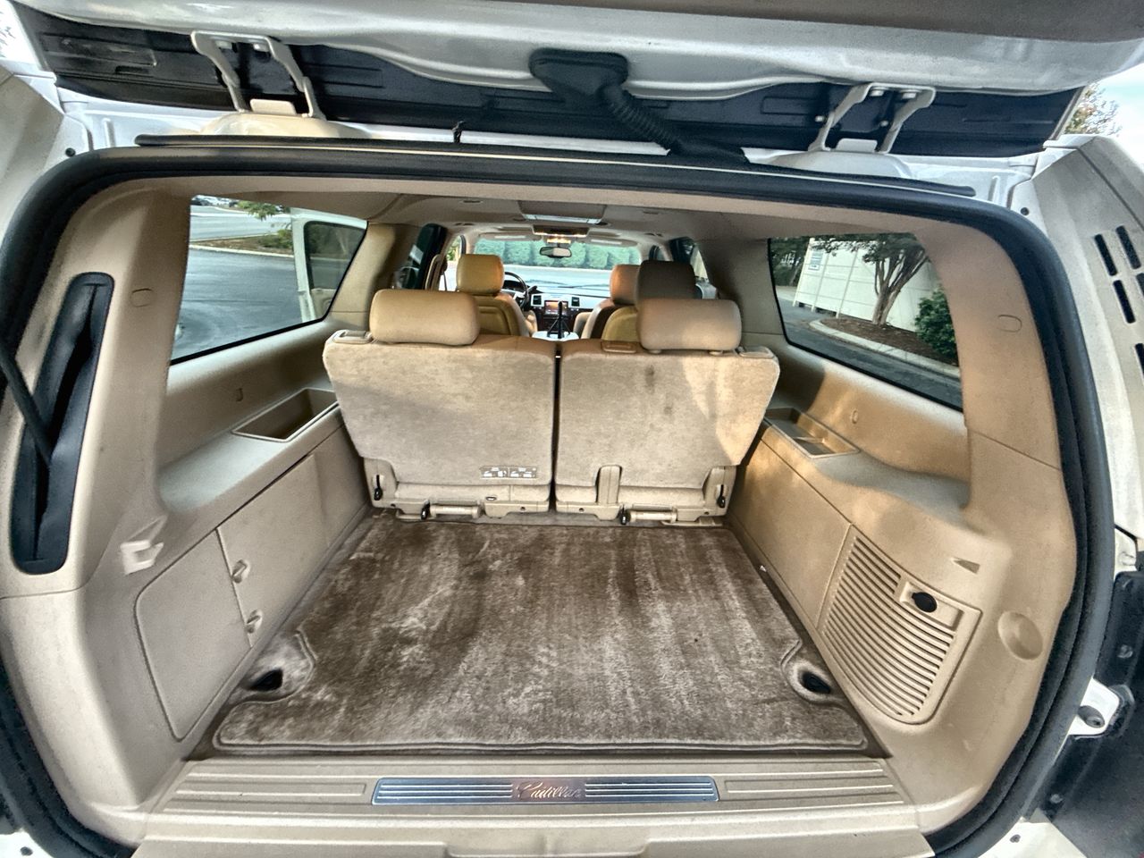 2014 Cadillac Escalade ESV Luxury photo 24