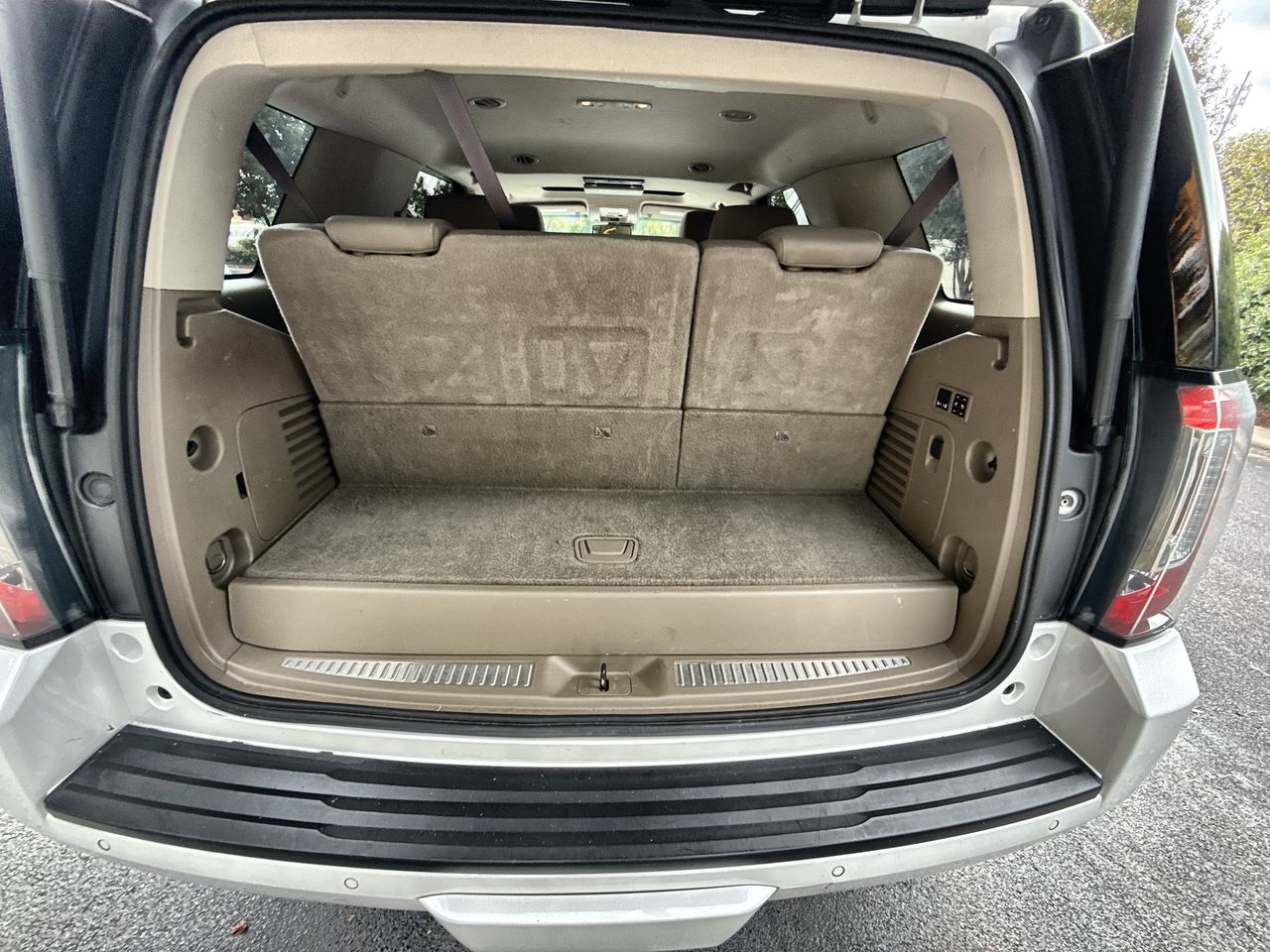 2017 Gmc Yukon SLT photo 24