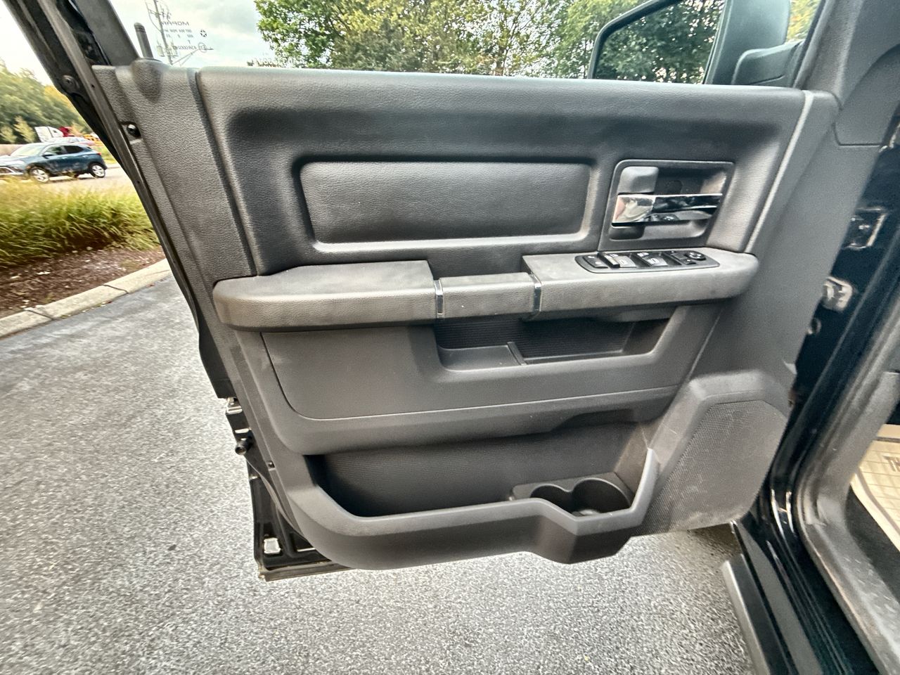 2012 Ram 1500 Sport photo 12