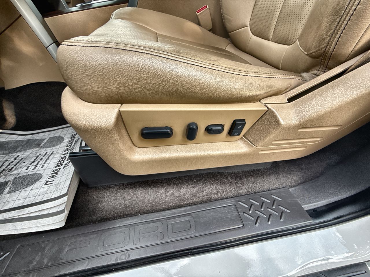 2014 Ford F-150 Lariat photo 13