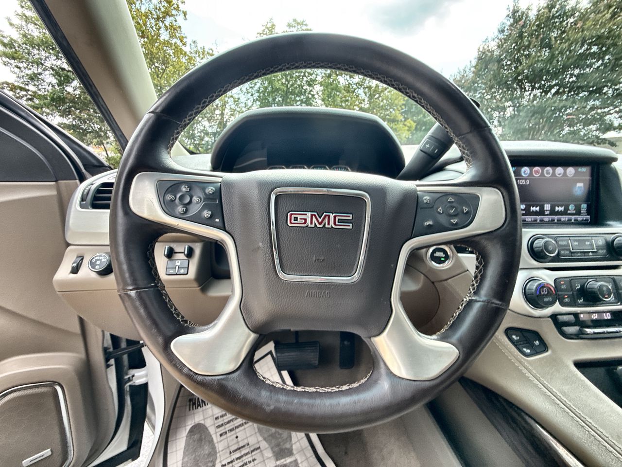 2017 Gmc Yukon SLT photo 15