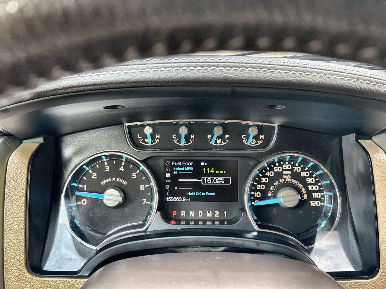 2014 Ford F-150 Lariat photo 16