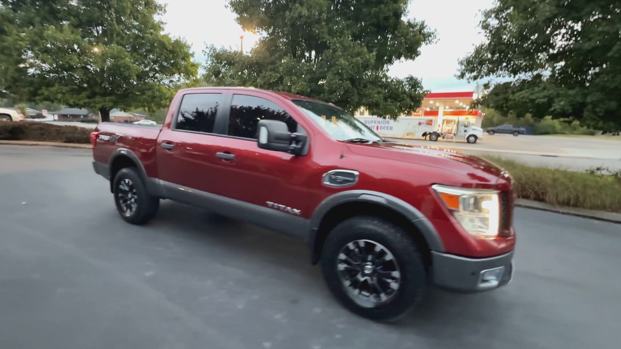 2017 Nissan Titan PRO-4X photo 2