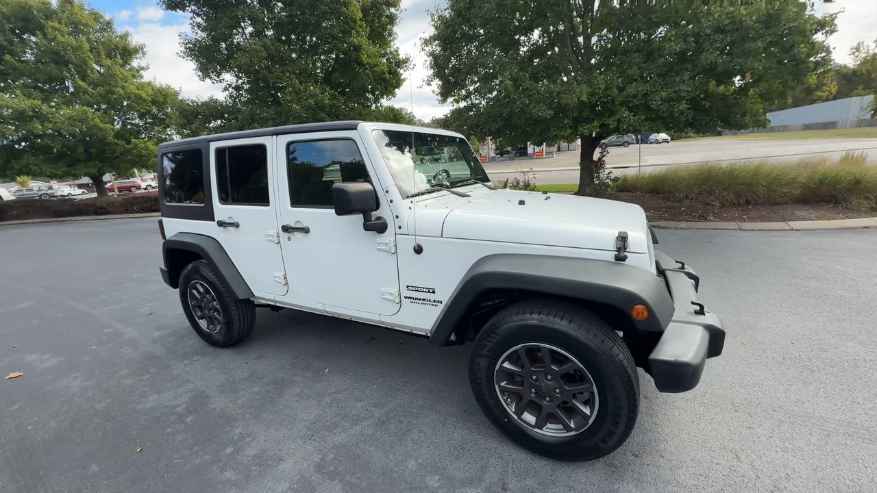 2013 Jeep Wrangler Sahara photo 2