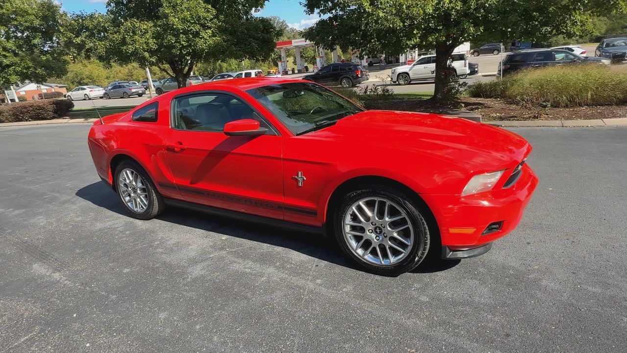 2012 Ford Mustang V6 Premium photo 2