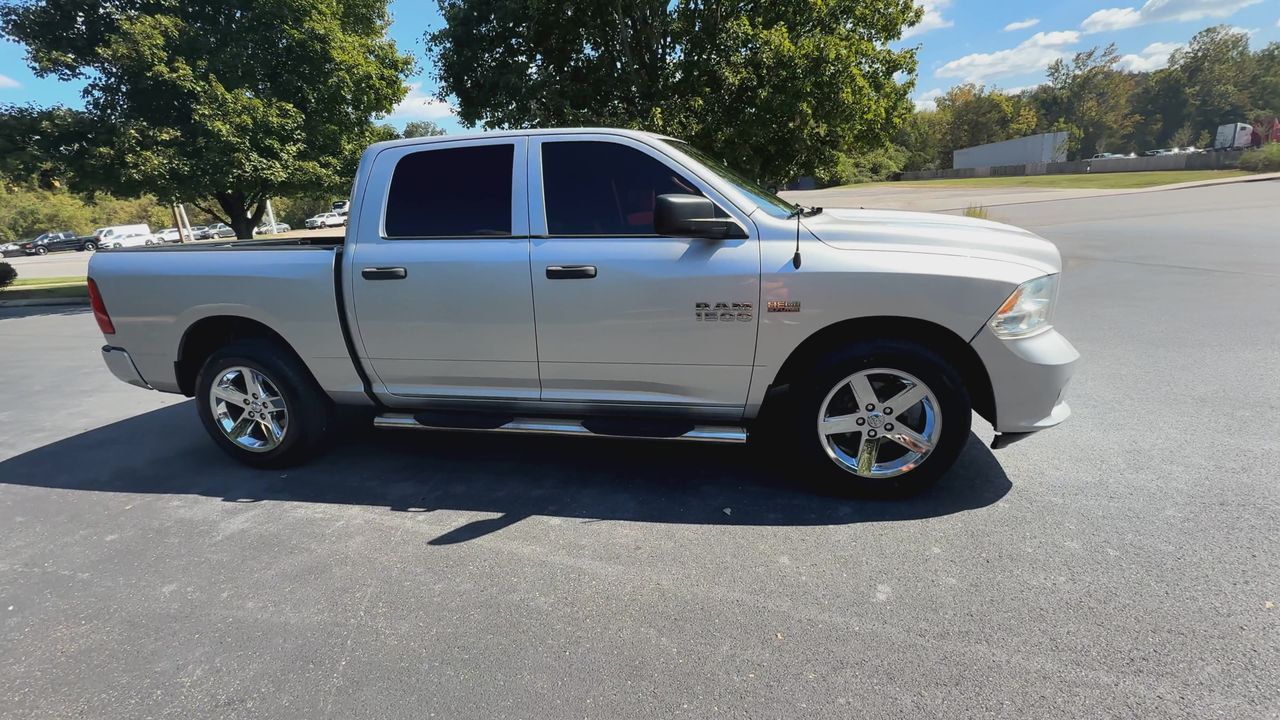 2016 Ram 1500 Express photo 2