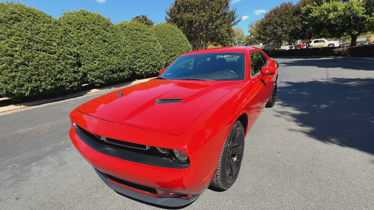 2015 Dodge Challenger SXT photo 4