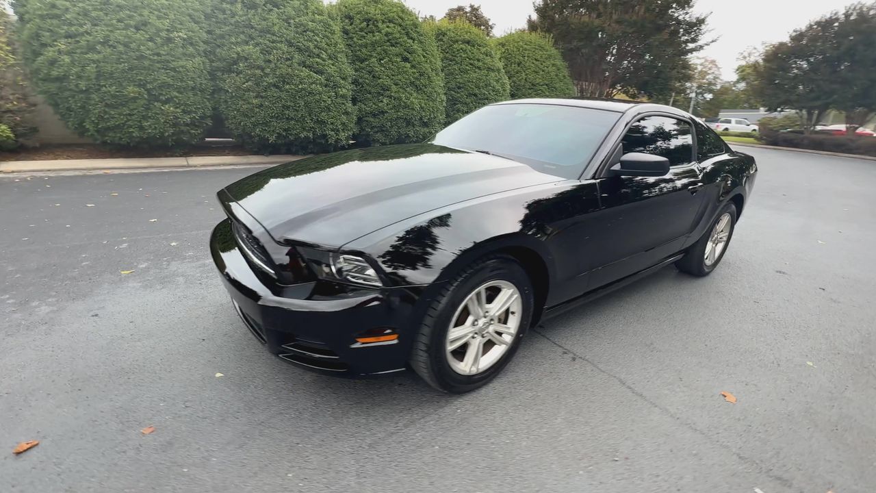 2014 Ford Mustang V6 photo 4