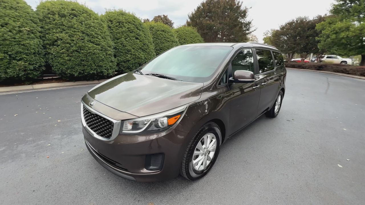 2016 Kia Sedona LX photo 4