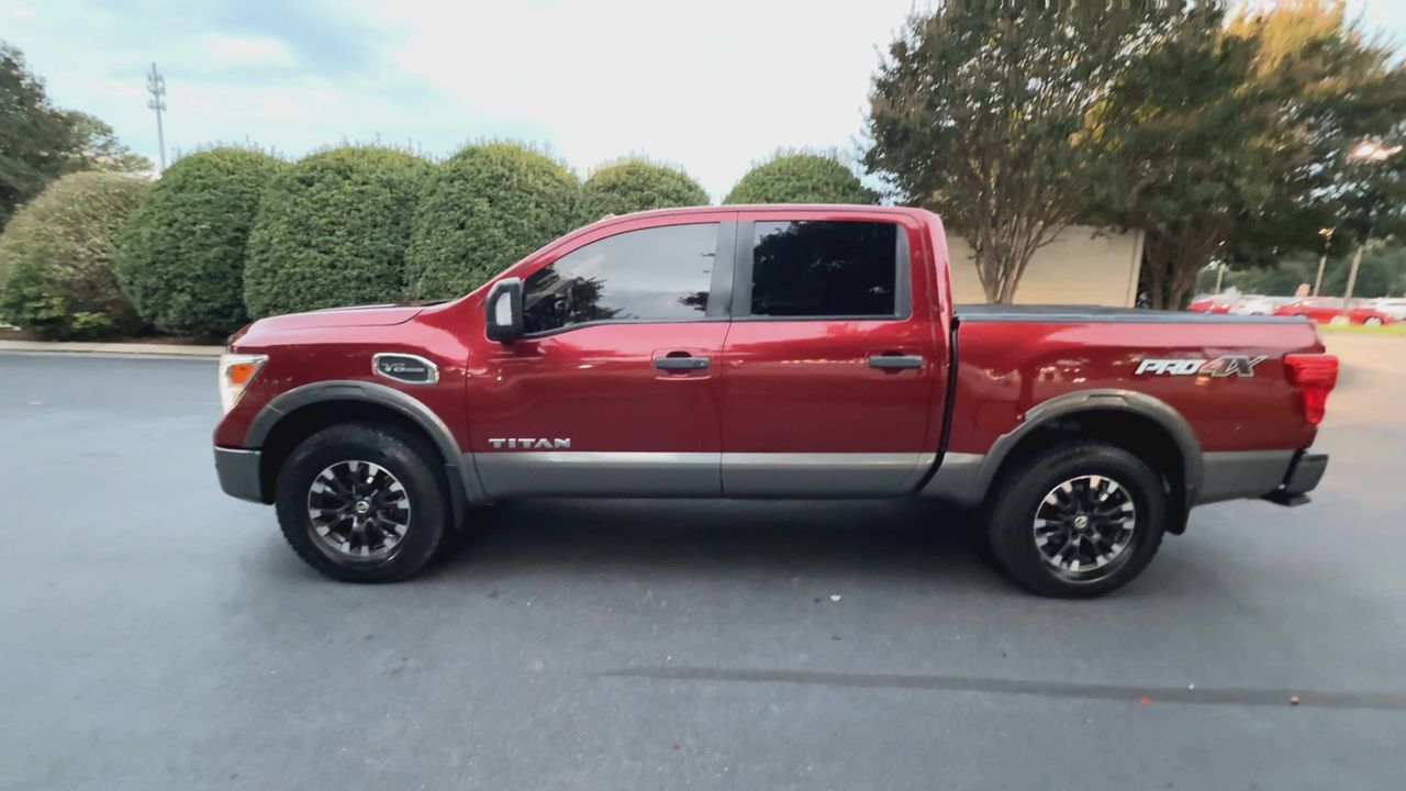 2017 Nissan Titan PRO-4X photo 5