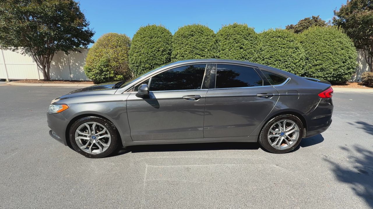 2017 Ford Fusion SE photo 4