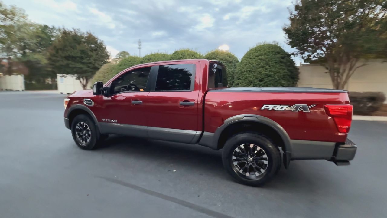 2017 Nissan Titan PRO-4X photo 6