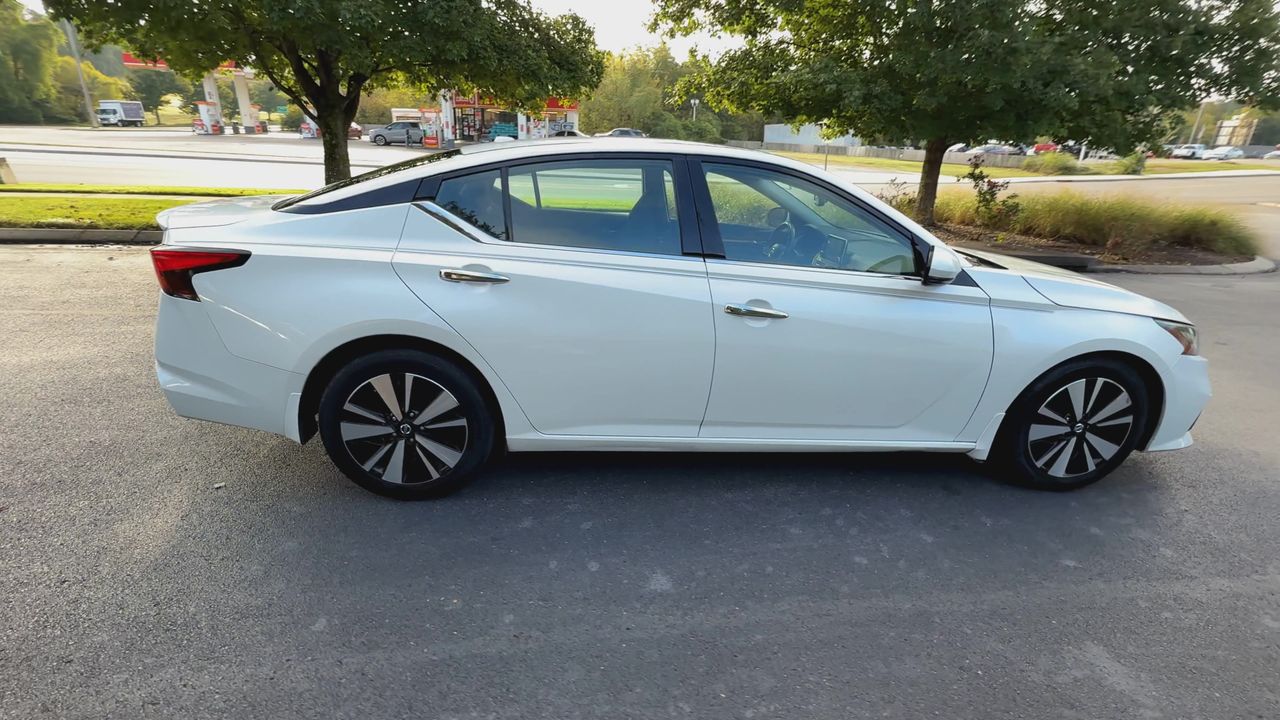 2019 Nissan Altima 2.5 SV photo 9