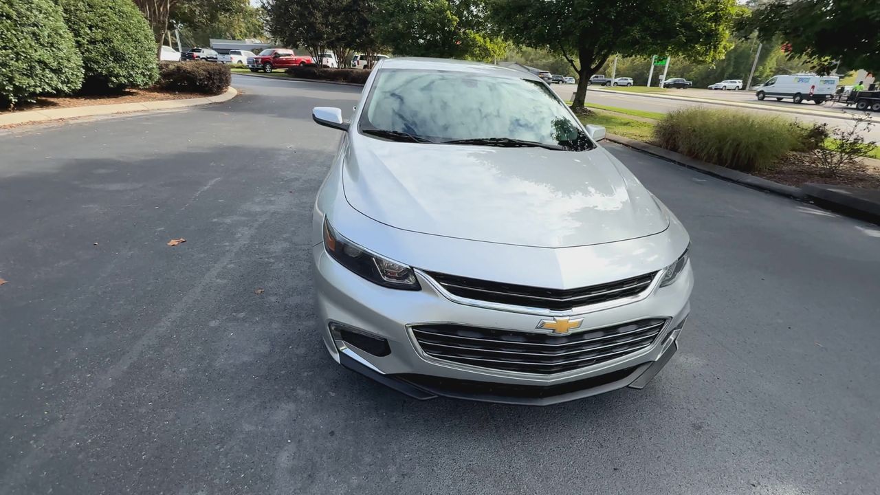 2018 Chevrolet Malibu 1LT photo 3