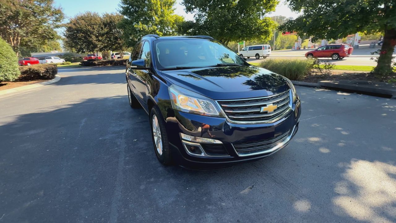 2015 Chevrolet Traverse 1LT photo 3