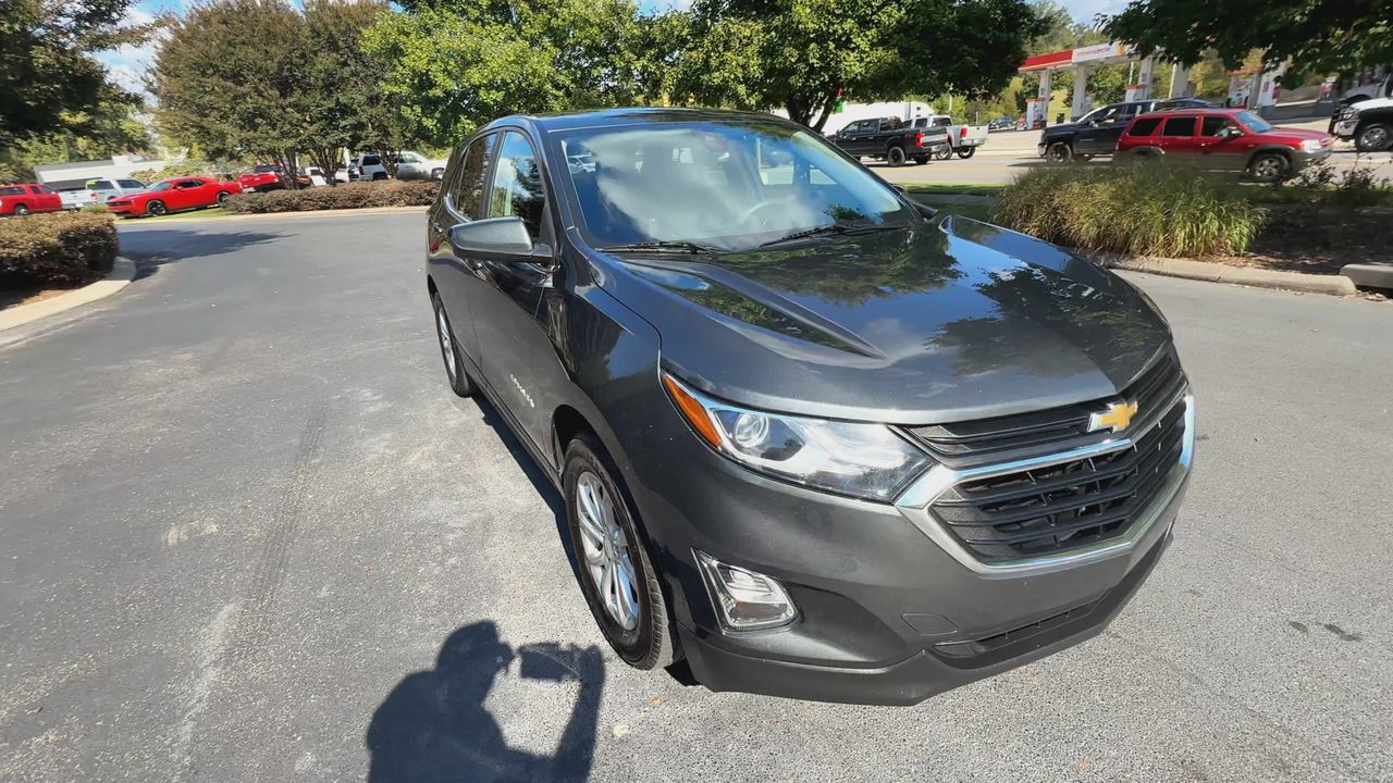 2021 Chevrolet Equinox LT photo 3