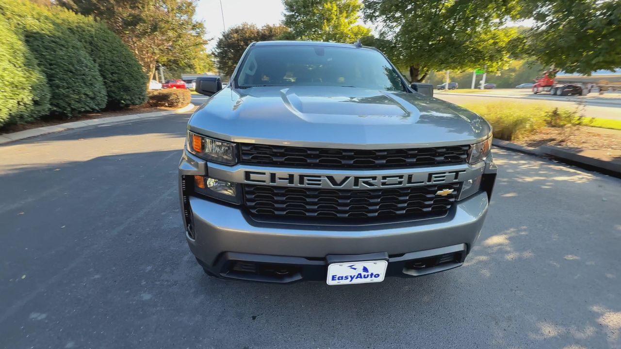 2021 Chevrolet Silverado Custom photo 3