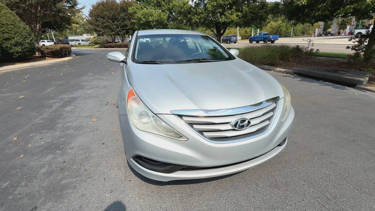 2014 Hyundai Sonata GLS photo 2