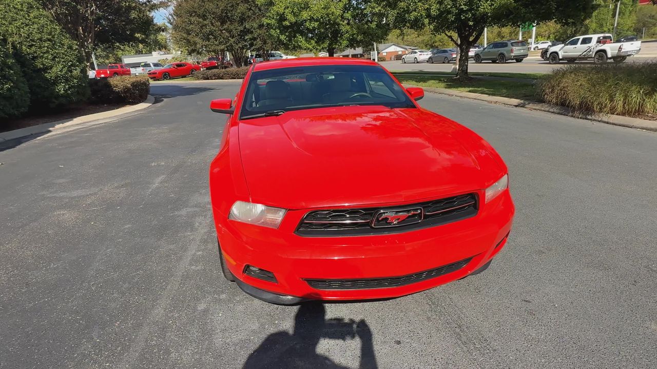 2012 Ford Mustang V6 Premium photo 3