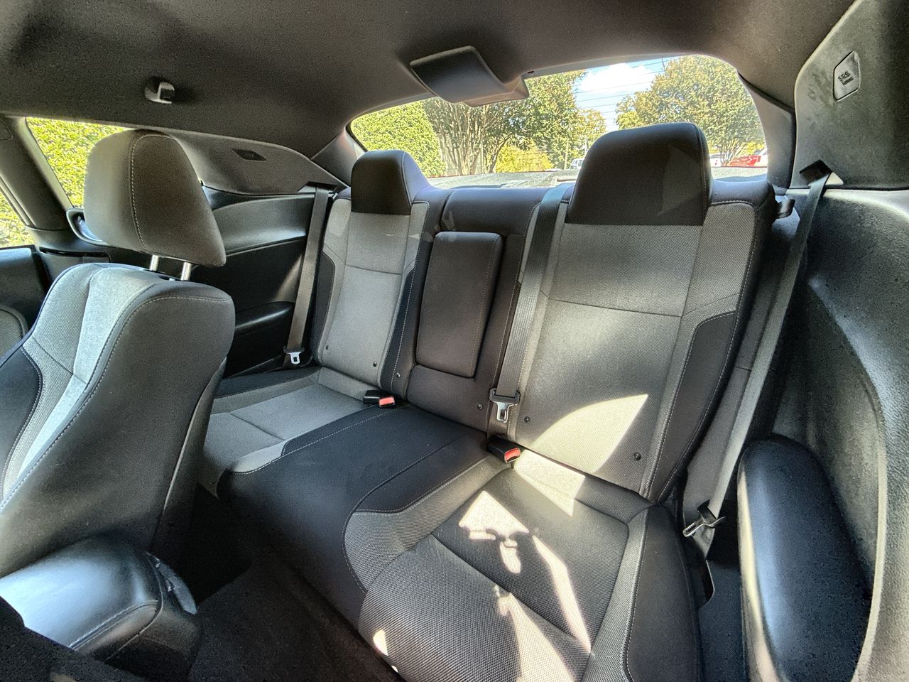 2015 Dodge Challenger SXT photo 18