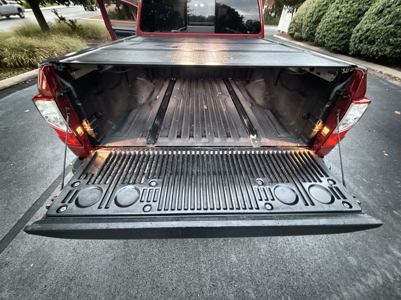 2017 Nissan Titan PRO-4X photo 22