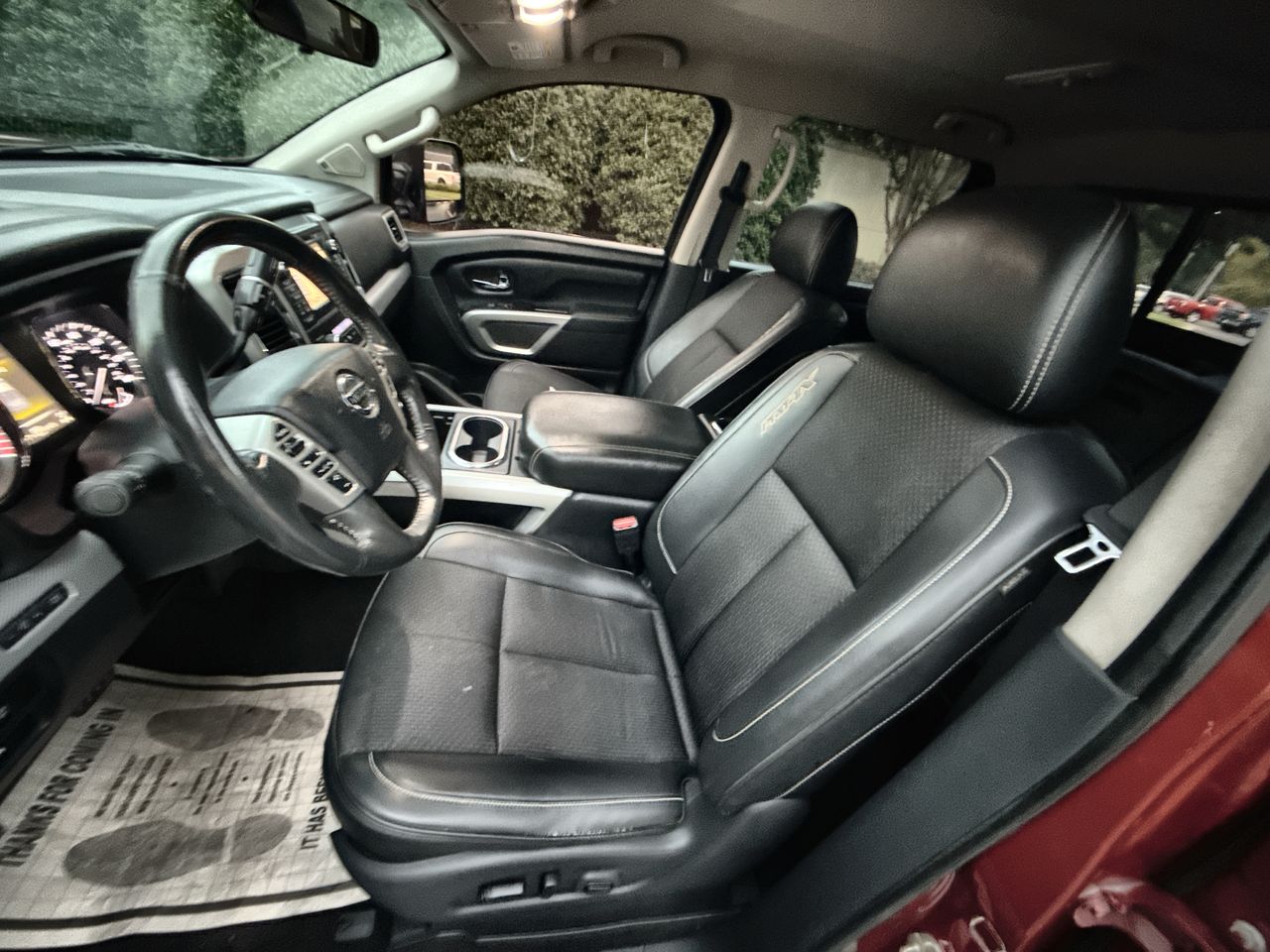 2017 Nissan Titan PRO-4X photo 14