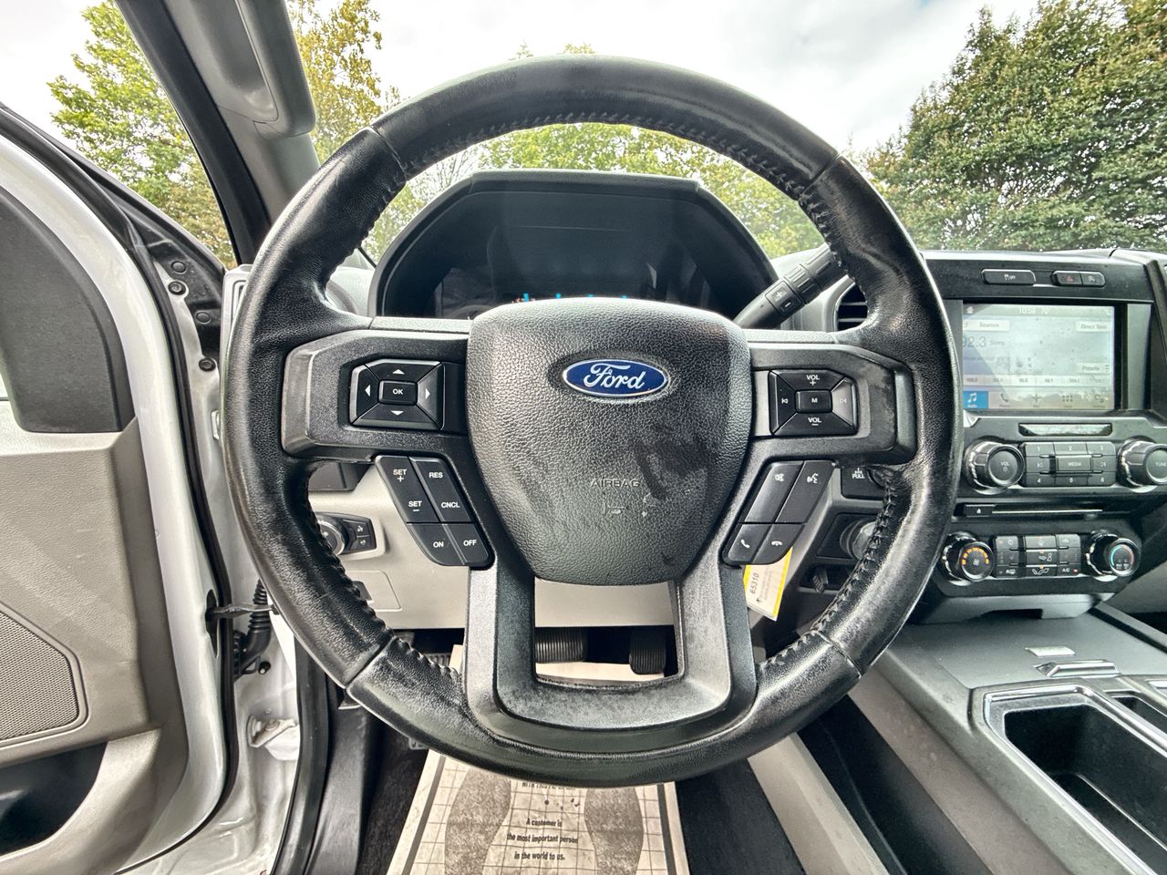 2017 Ford F-150 XLT photo 14