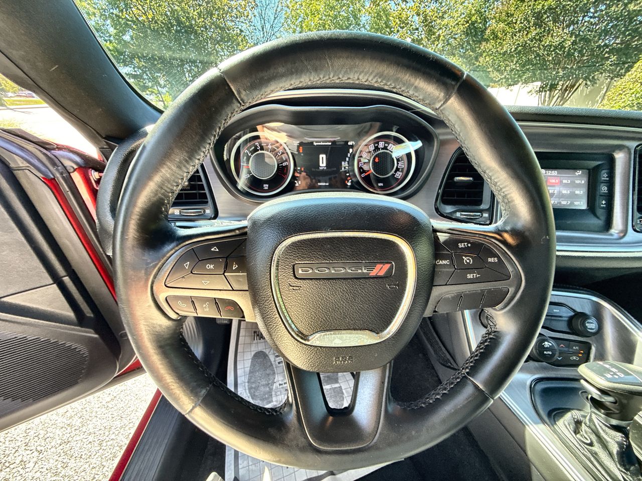 2015 Dodge Challenger SXT photo 14