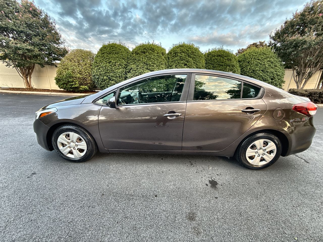 2017 Kia Forte LX's photo