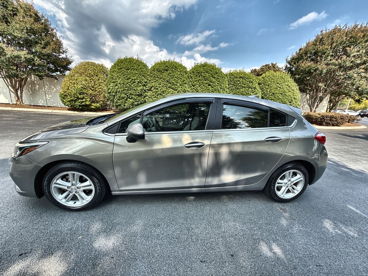 2017 Chevrolet Cruze LT's photo
