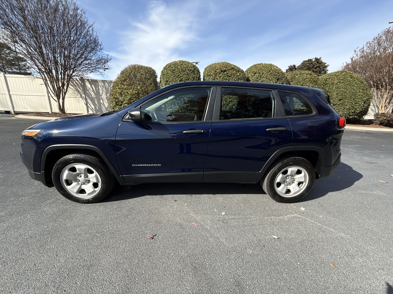 2014 Jeep Cherokee Sport's photo