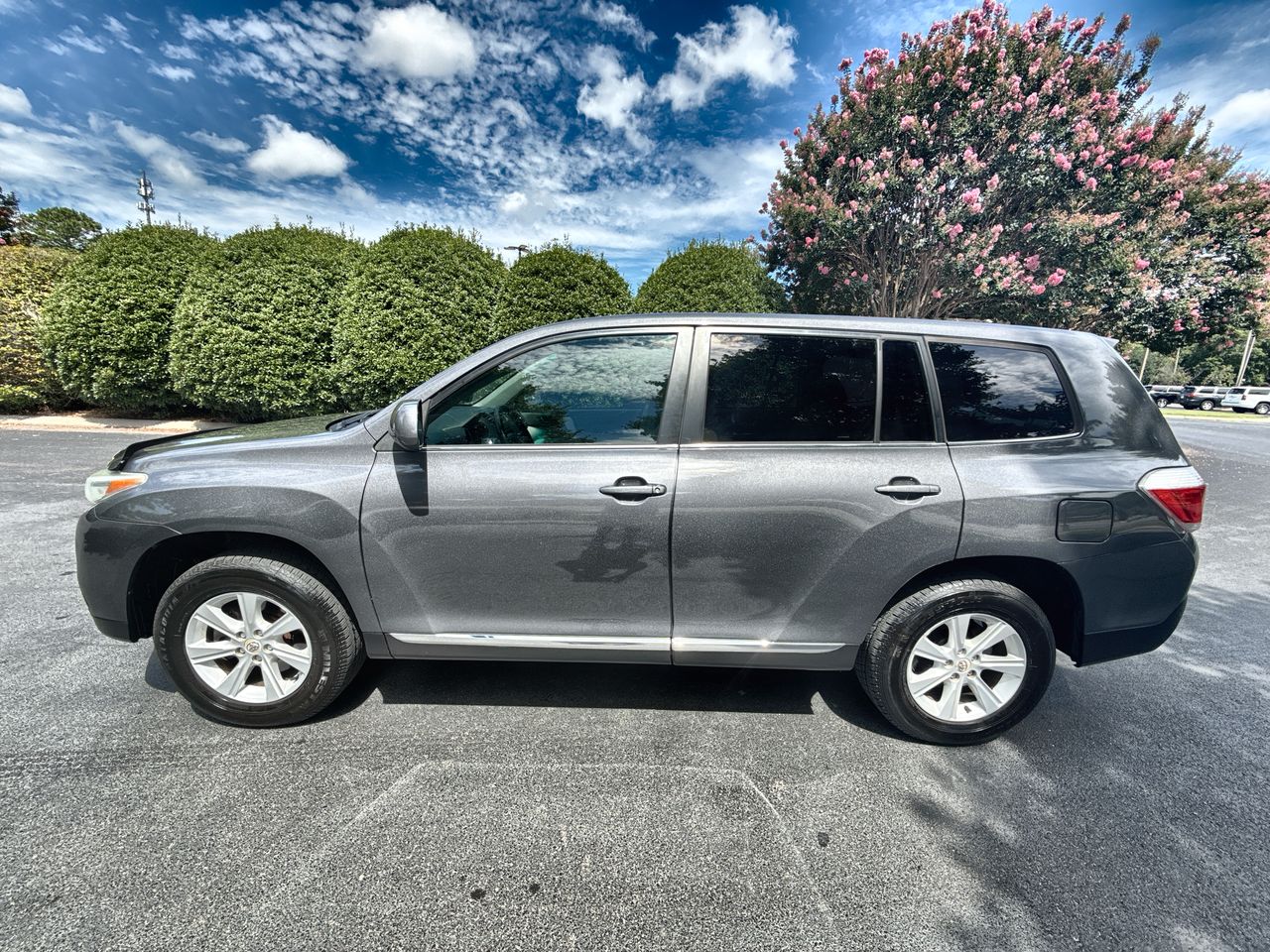2012 Toyota Highlander Base's photo