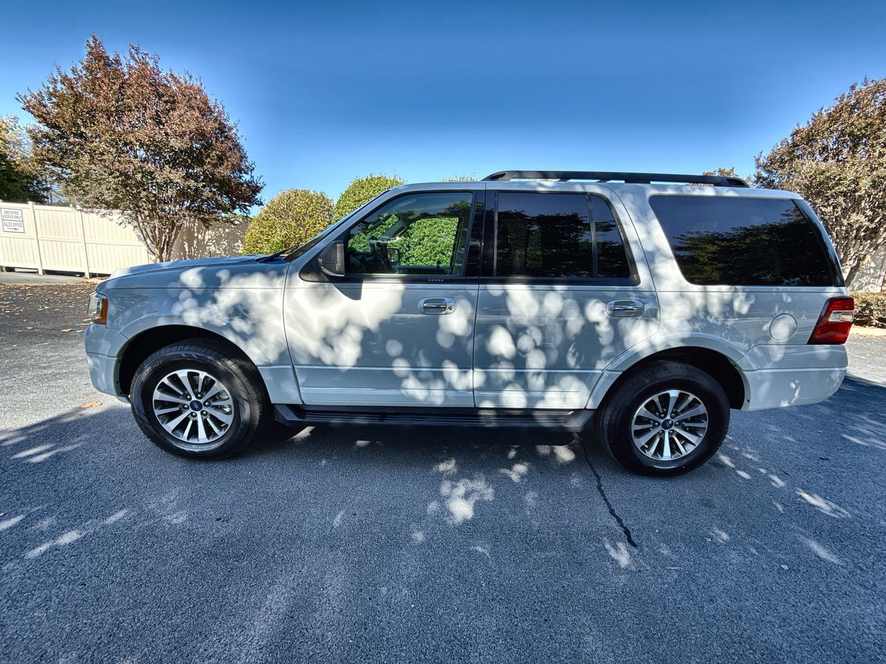 2016 Ford Expedition XLT's photo