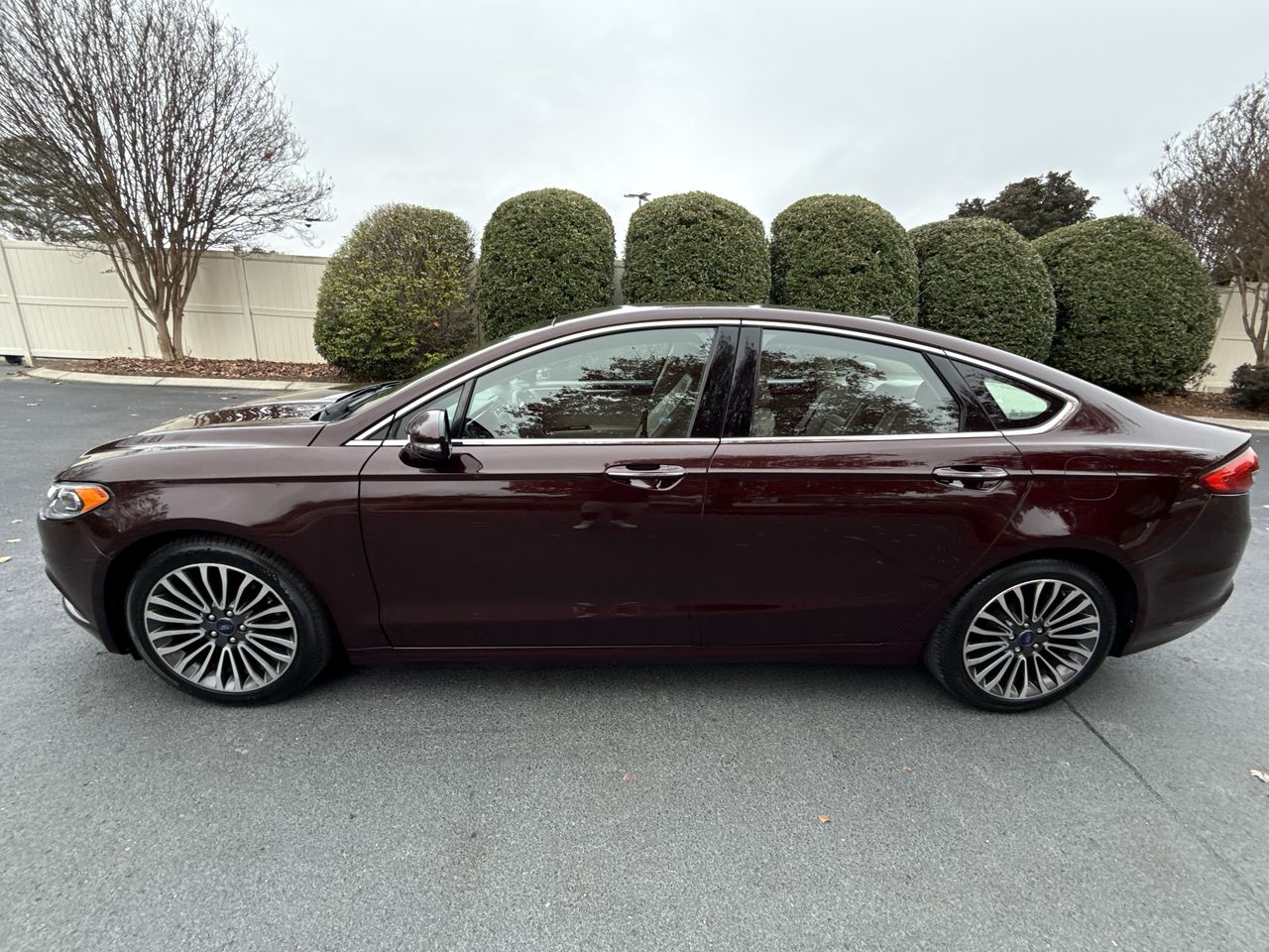 2017 Ford Fusion SE's photo