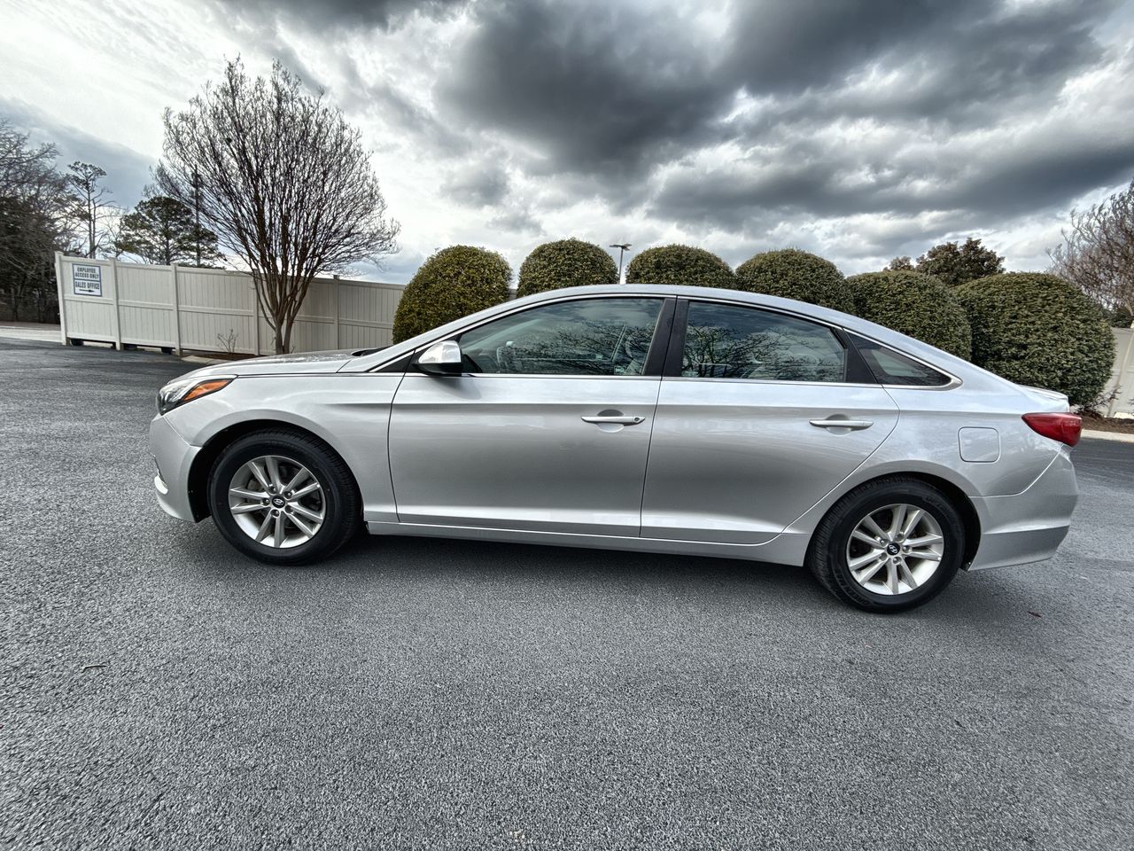 2017 Hyundai Sonata SE's photo