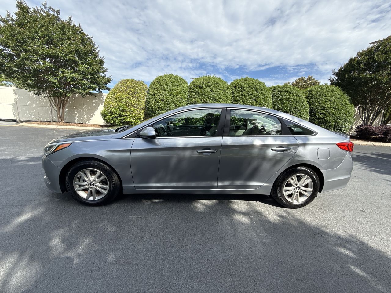 2015 Hyundai Sonata SE's photo