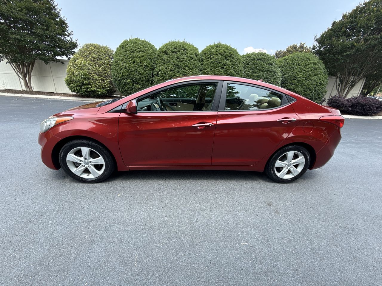 2013 Hyundai Elantra GLS's photo