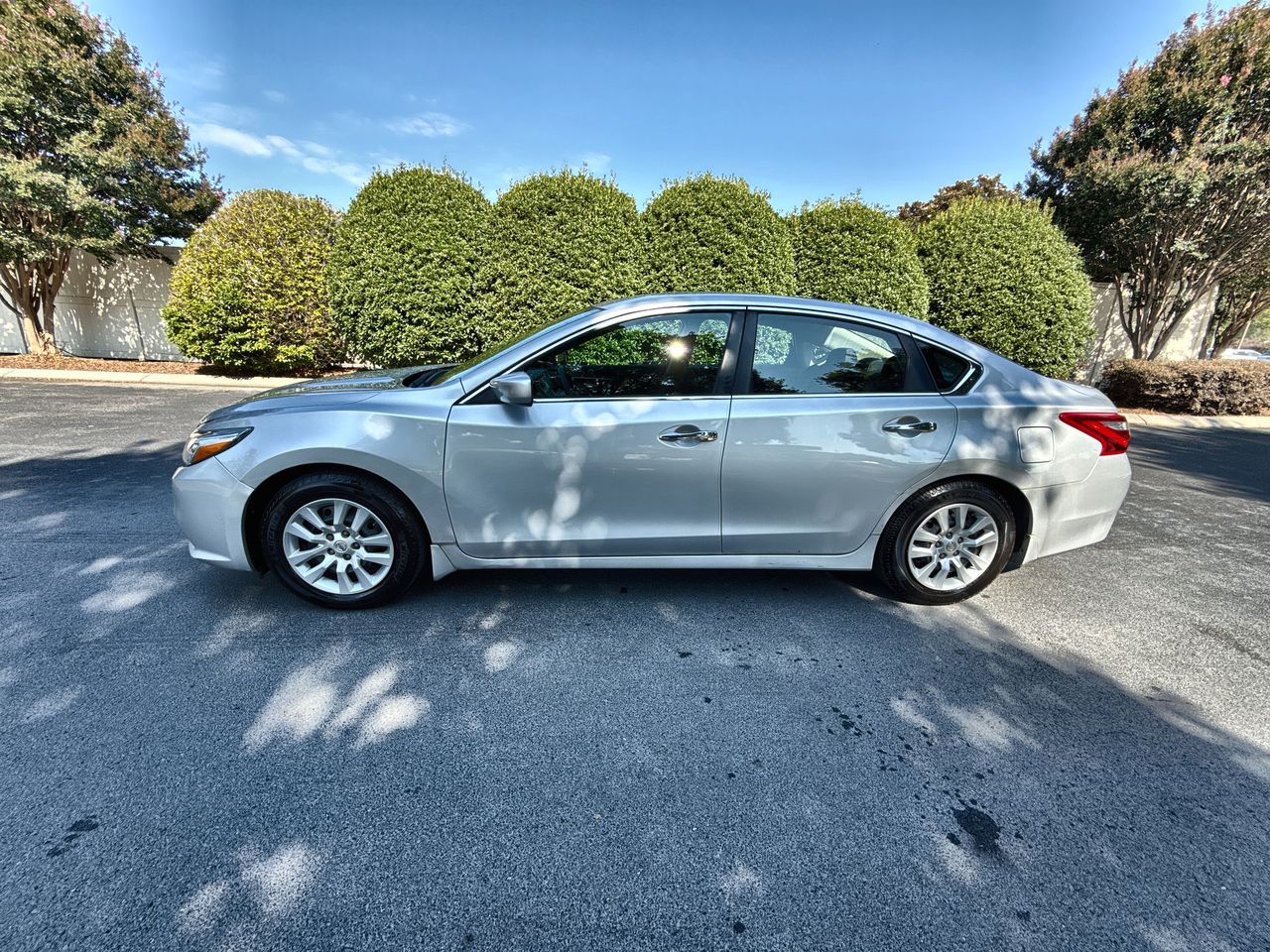 2016 Nissan Altima S's photo