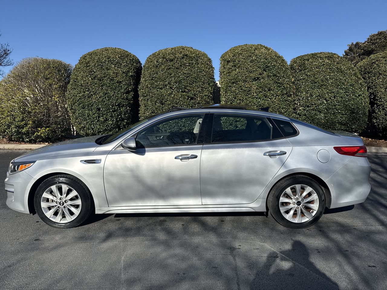 2016 Kia Optima EX's photo