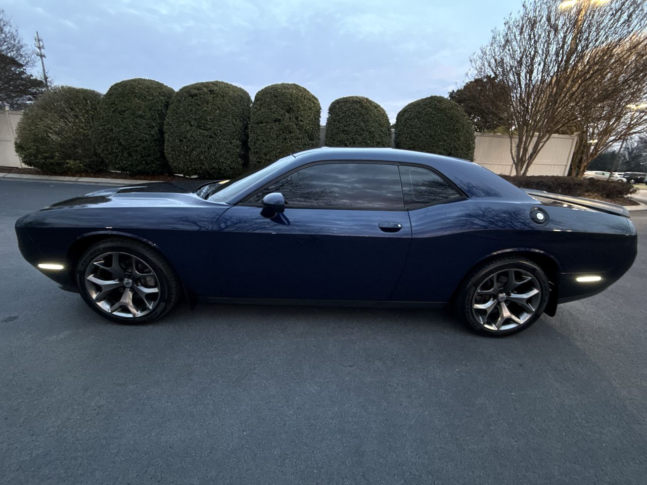 2017 Dodge Challenger SXT's photo