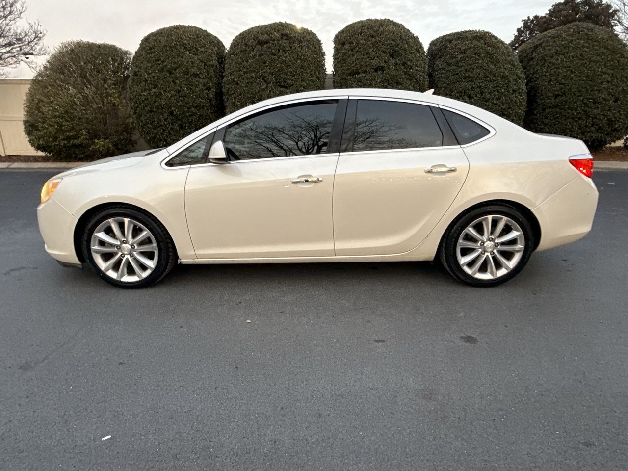 2013 Buick Verano 1SD's photo