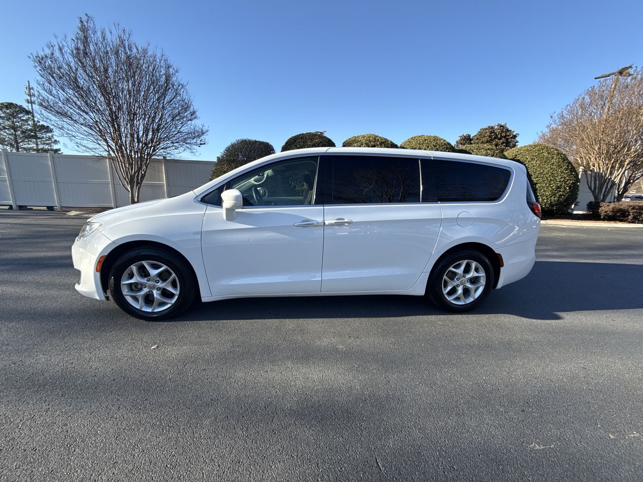 2018 Dodge Journey Crossroad's photo