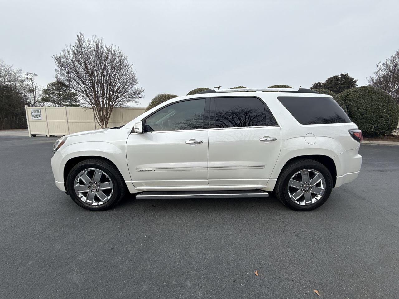 2016 GMC Acadia Denali's photo