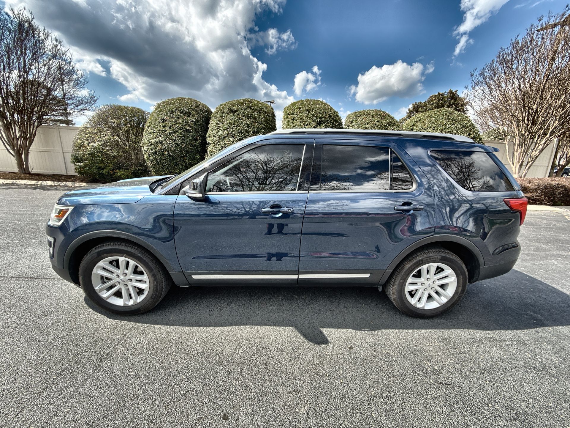 2016 Ford Explorer XLT FWD's photo