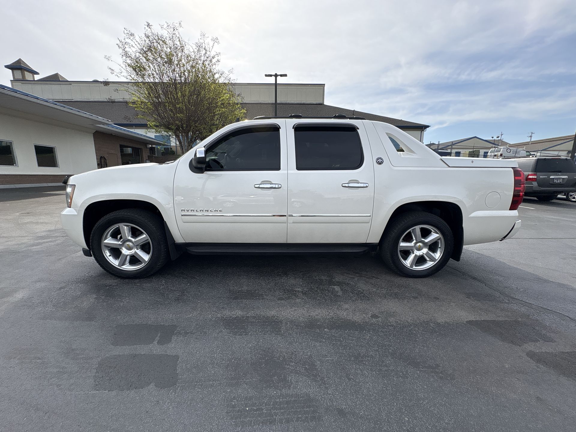 2013 Chevrolet Avalanche 2WD Avalanche LTZ's photo