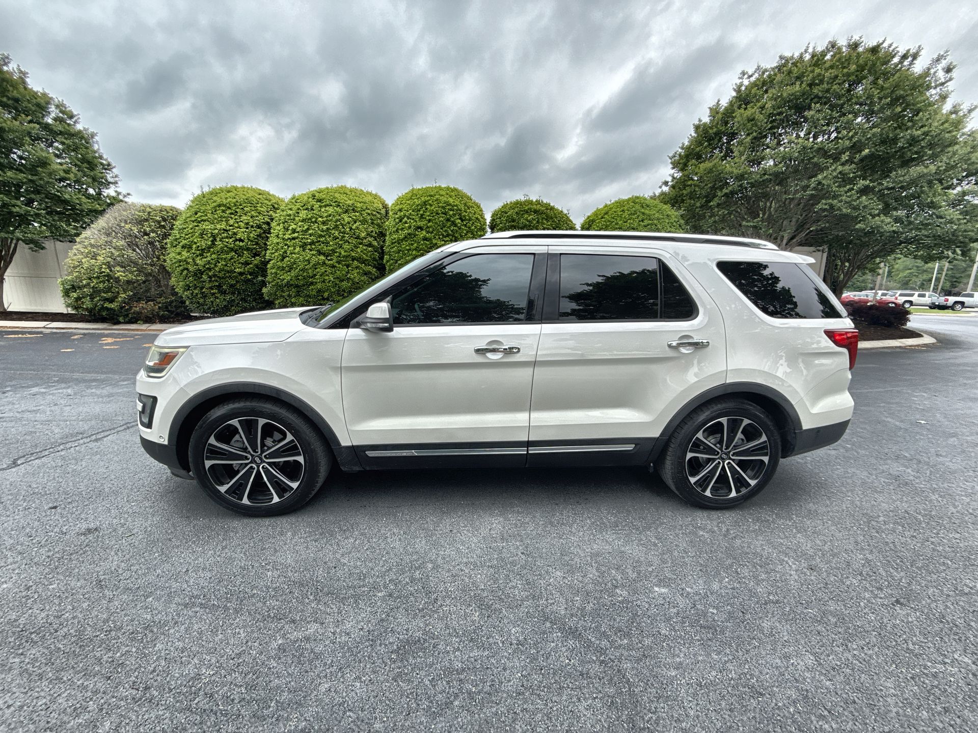 2017 Ford Explorer Limited 4WD's photo