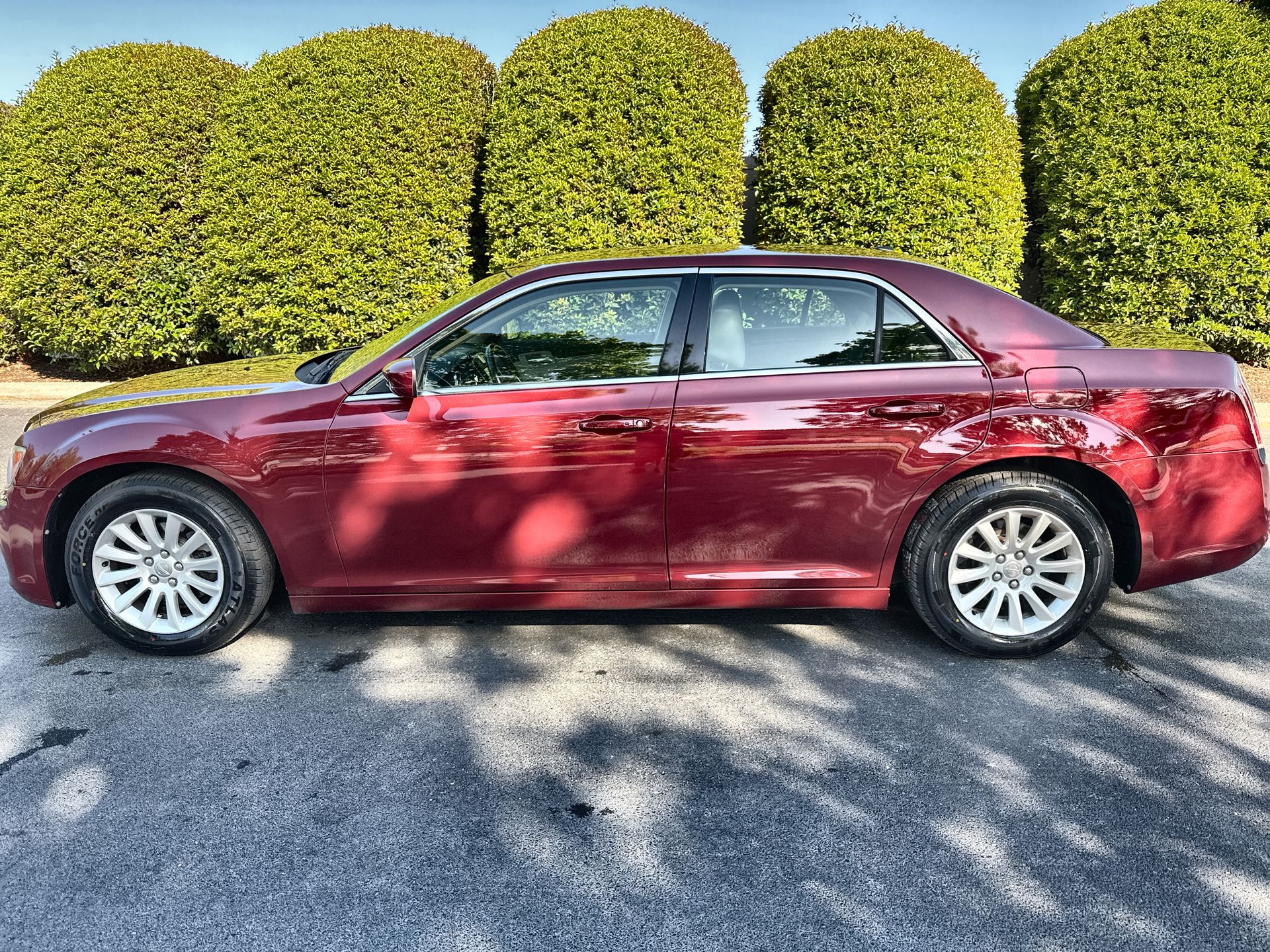 2014 Chrysler 300's photo